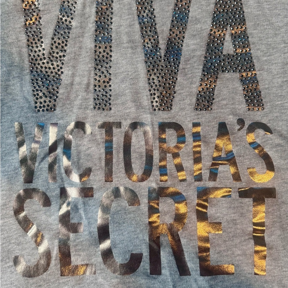Victoria Secrets Supermodel Essentials hoodie - Picture 2 of 6